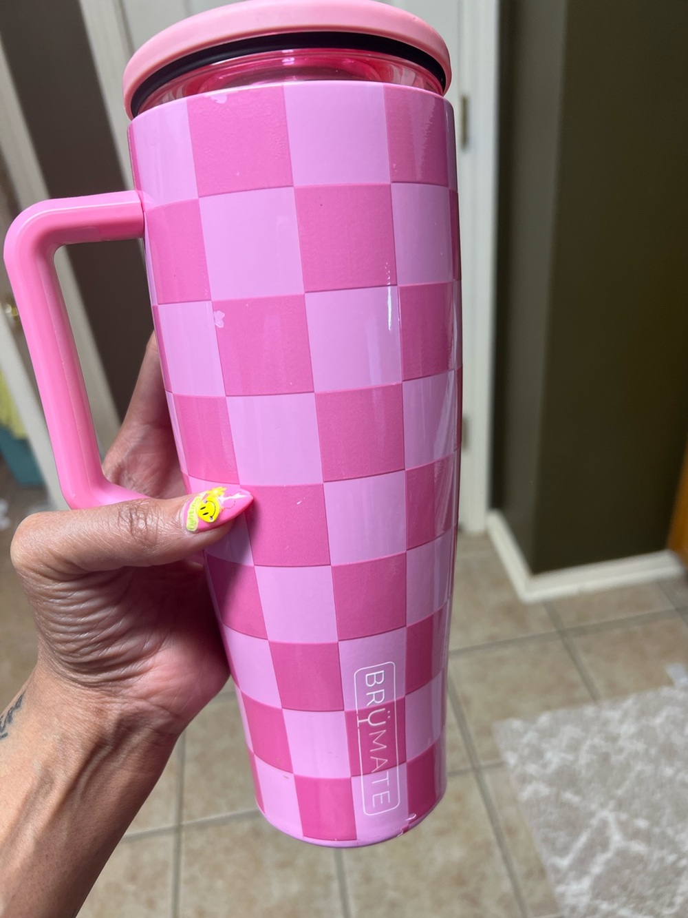 BruMate Krista Horton pink checker 40oz